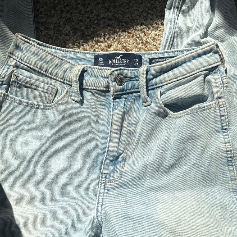 Hollister Vintage Stretch Light Blue High Rise Mom Jeans